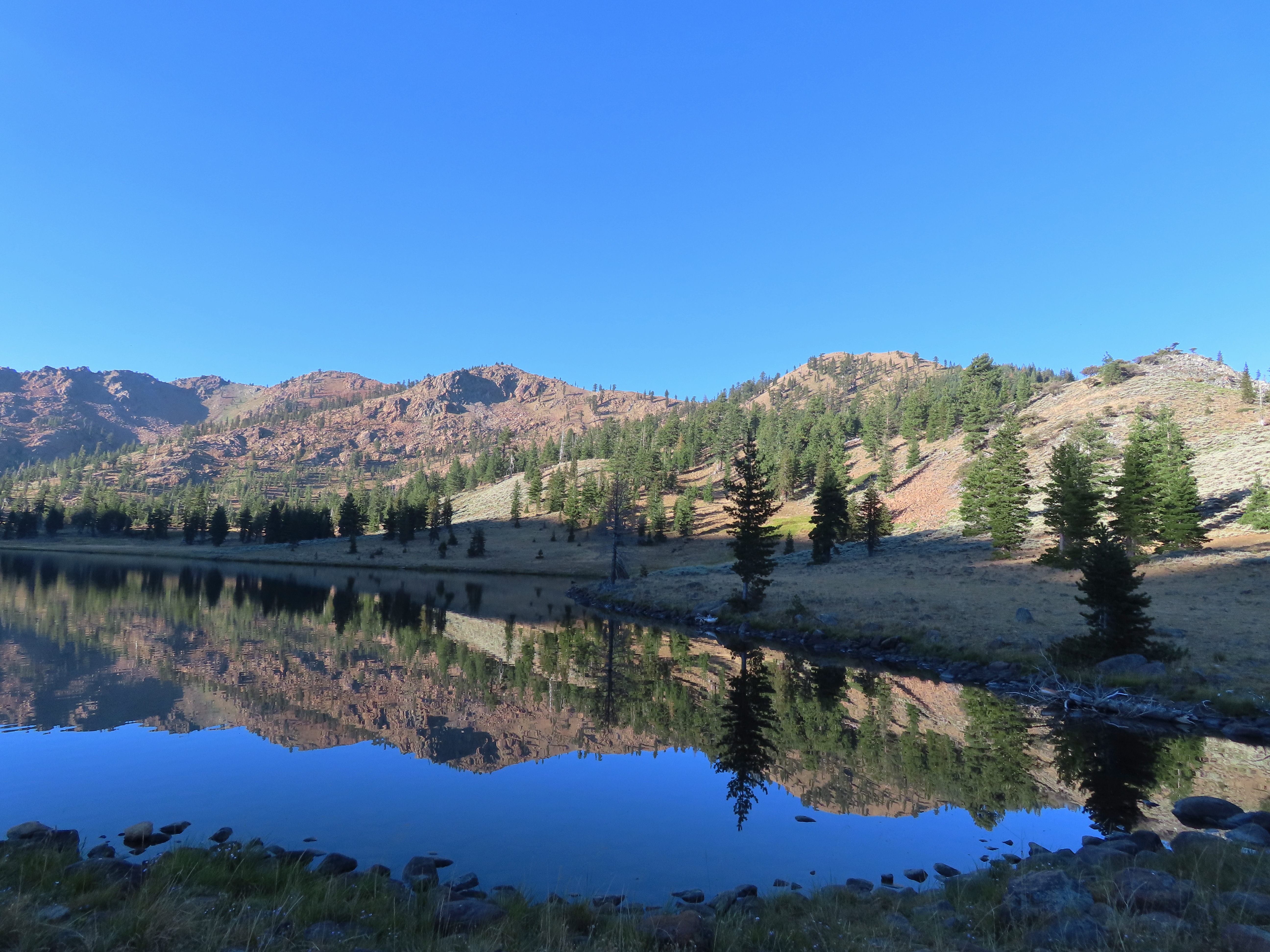 Boulder Lakes Loop (Trinity Alps) – 08/23/2022 – wanderingyuncks